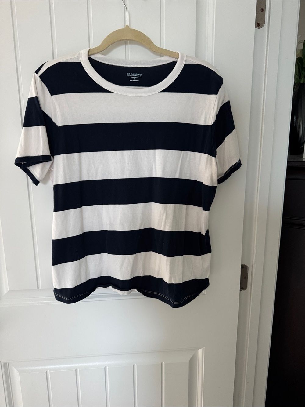Old Navy Navy and White Wide-Stripe Short Sleeve Tee